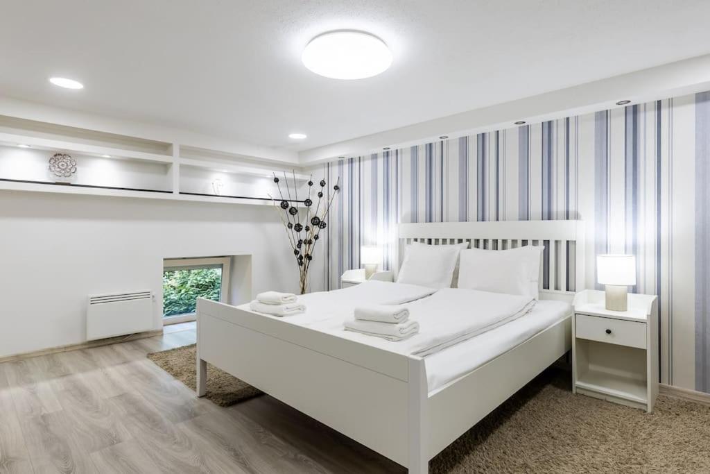Venus Apartments - Broadway II 1065 Budapest, Nagymező utca 28 kép - 1