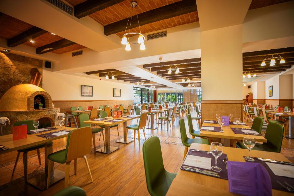 Restaurace v ubytování Hotel Servigroup Marina Playa