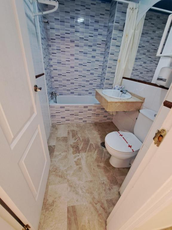 Koupelna v ubytování Hostal Montys