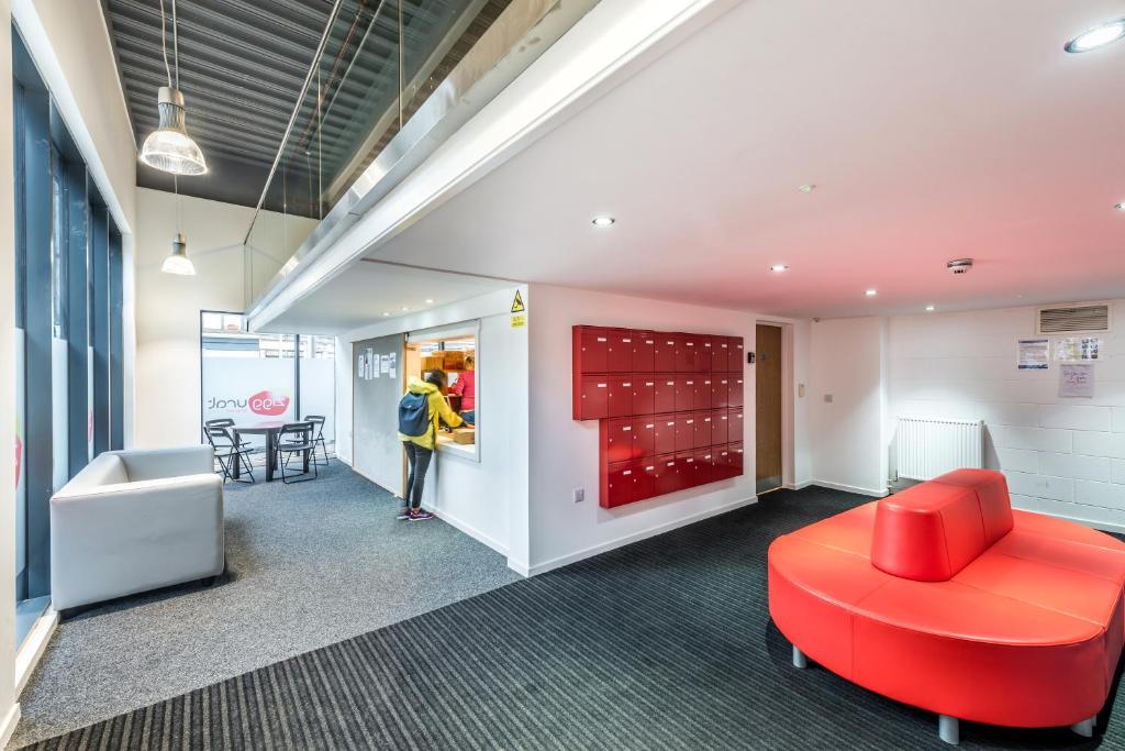 Posezení v ubytování Destiny Student – Shrubhill (Campus Accommodation)