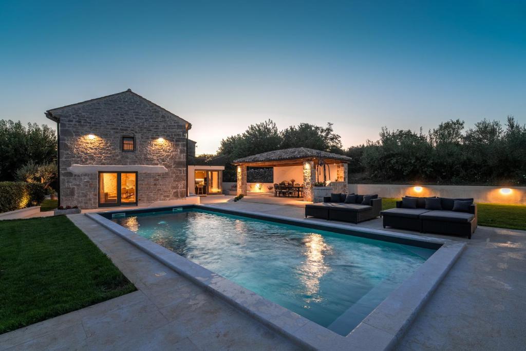 Villa Treori, Orbani (precios actualizados 2025)