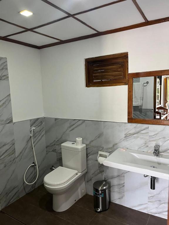 Koupelna v ubytování Ella Rawana Den Hotel