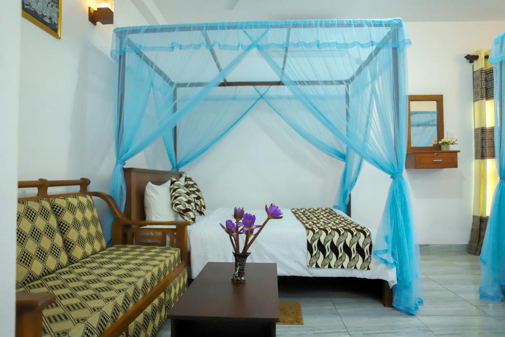 Village Star Rest-Mirissa - Family Room With Sea View
