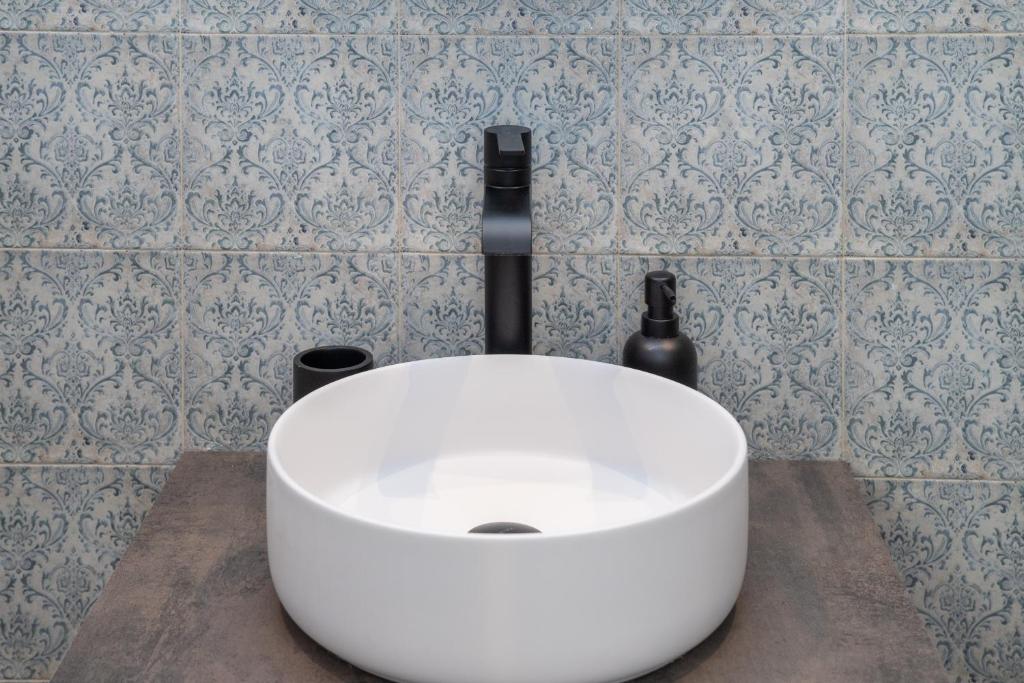 La Siesta de Picasso - 16