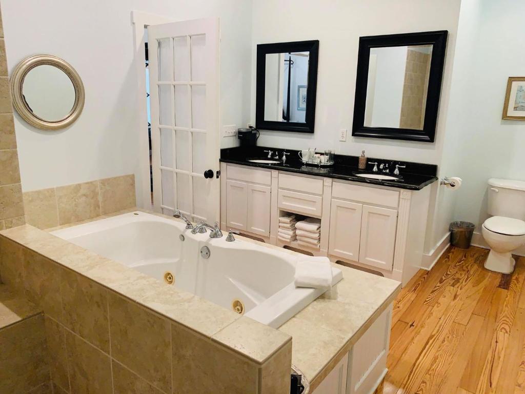 Bagno di Emigrant's Inn
