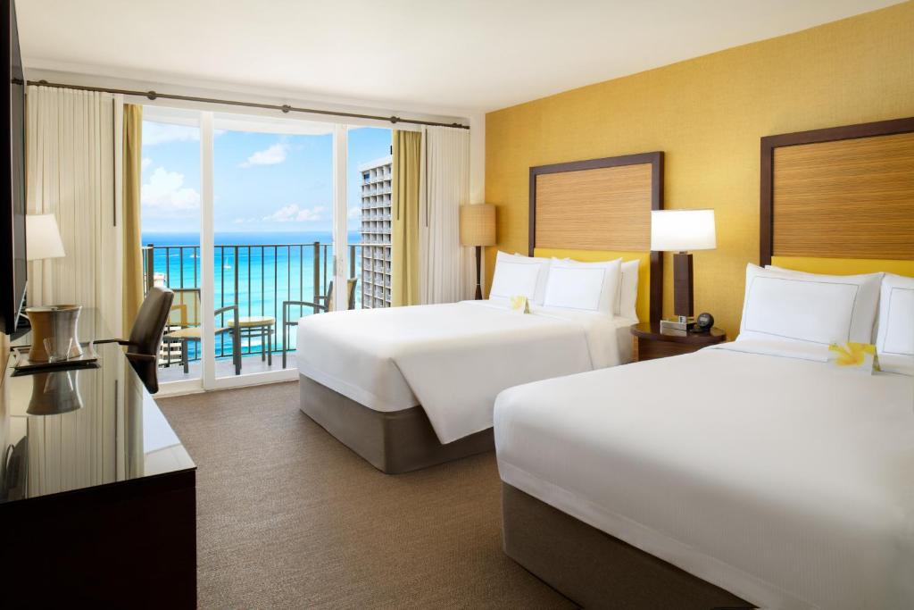 Hilton Waikiki Beach Resort & Spa - Habitación Premium Queen Con Dos Camas Queen Y Vista Al Mar