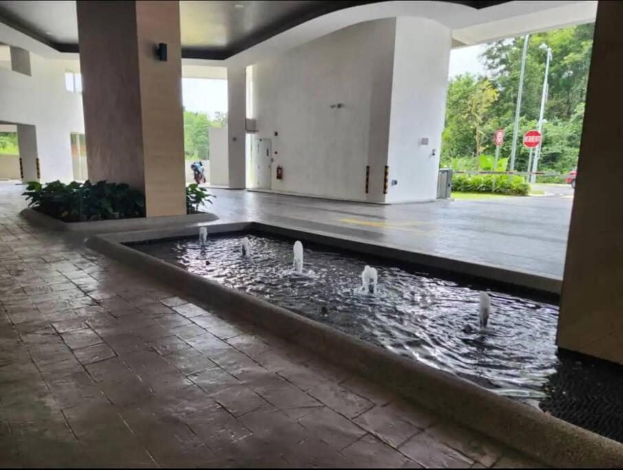 Bazén v ubytování F Homestay Putrajaya Near to PICC nebo v jeho okolí