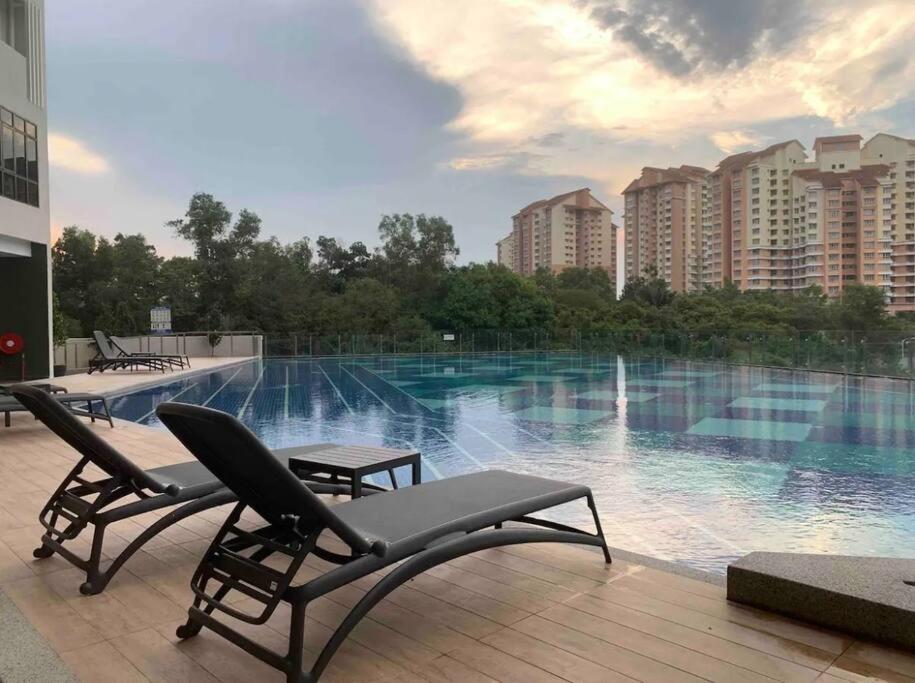 Bazén v ubytování F Homestay Putrajaya Near to PICC nebo v jeho okolí