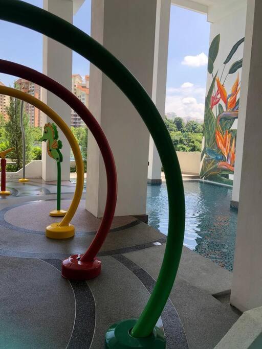Bazén v ubytování F Homestay Putrajaya Near to PICC nebo v jeho okolí