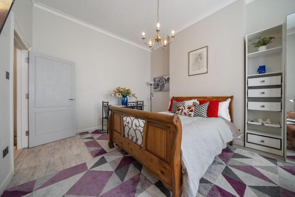 Modern Studio Apartment - One-Bedroom Apartment
