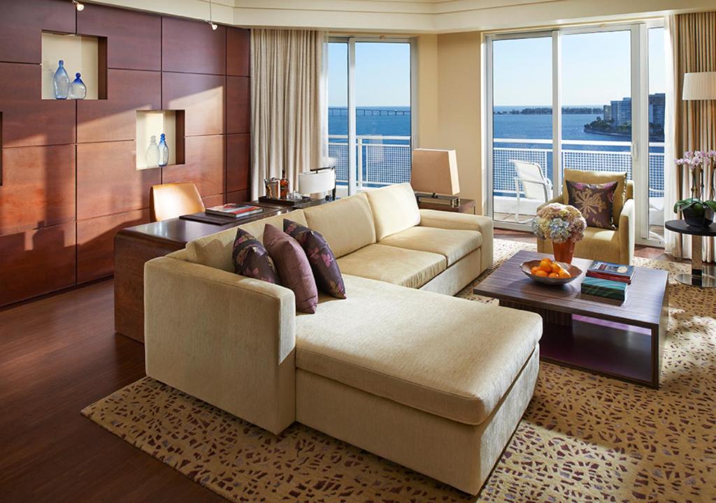 10 Hoteles de lujo en Miami | Mejor valorados 586055386