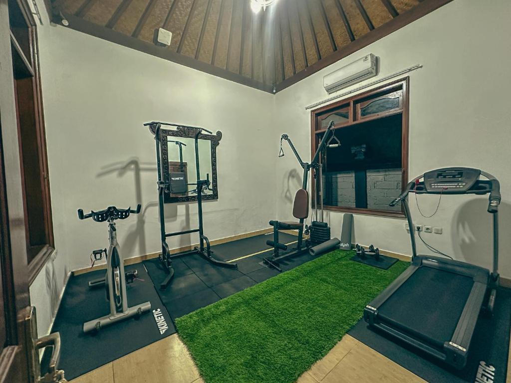 Fitness centrum a/nebo fitness zařízení v ubytování Bali Stuti Jimbaran Inn