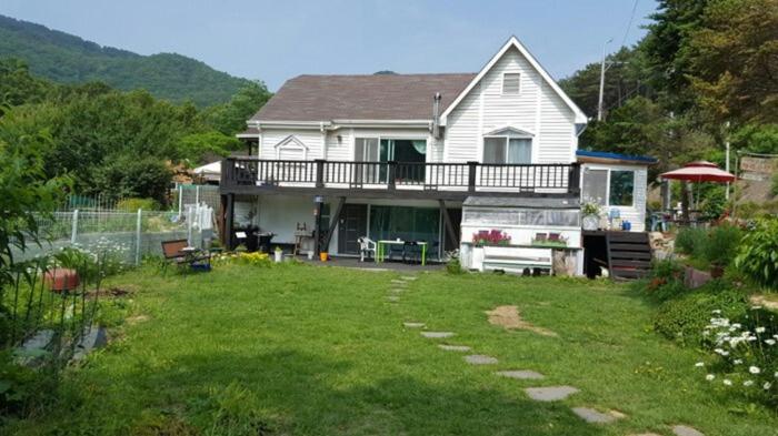 Naturlandskabet i nærheden af pensionatet