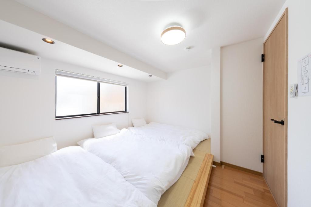 大阪市にある花火天下茶屋一番館天下茶屋駅徒歩4分リニューアルした落ち着きのある和風モダンな民宿のギャラリーの写真