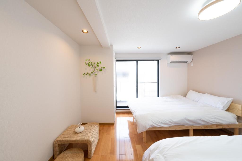 大阪市にある花火天下茶屋一番館天下茶屋駅徒歩4分リニューアルした落ち着きのある和風モダンな民宿のギャラリーの写真