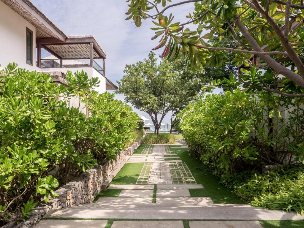 Zahrada ubytování Putahracsa Hua Hin