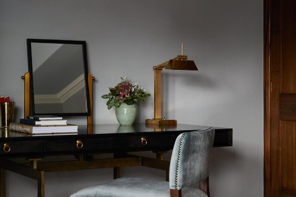 Egerton House photo