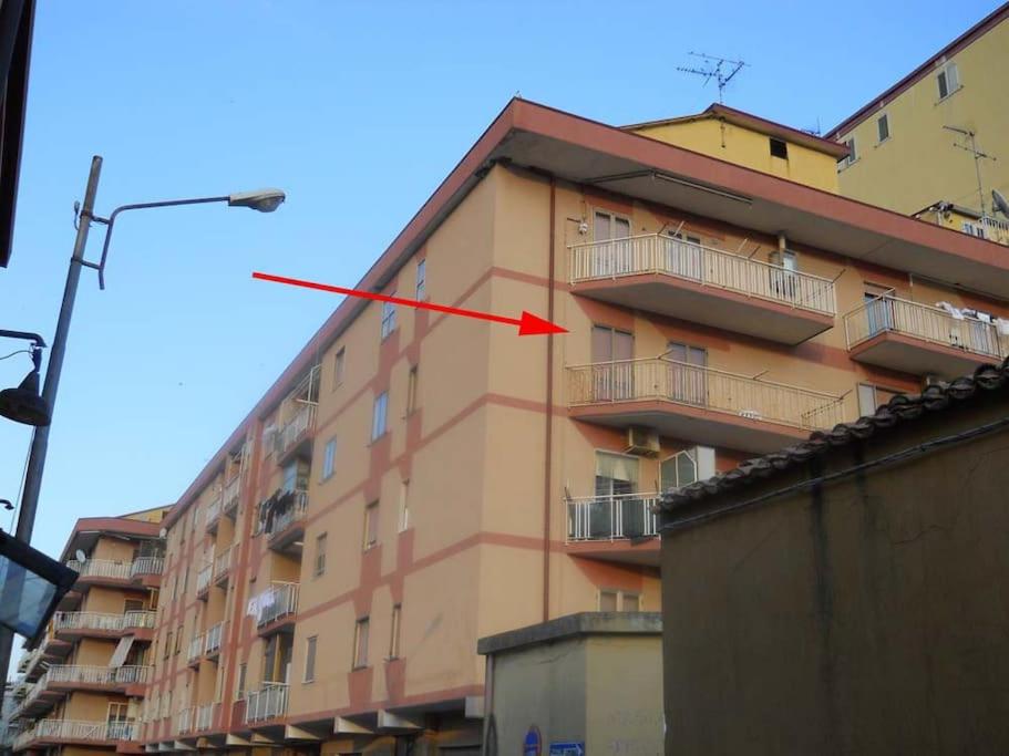 Το κτήριο όπου στεγάζεται  το διαμέρισμα