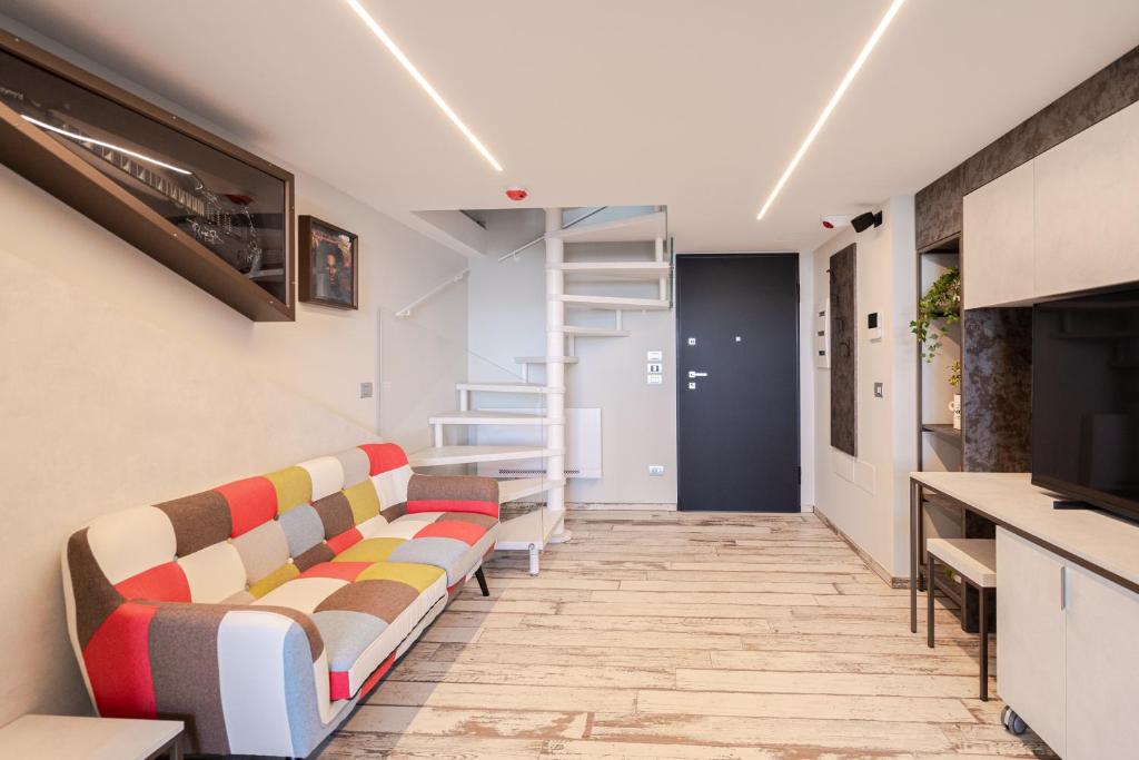 ArtRock Apartments - King Suite With Spa Bath
