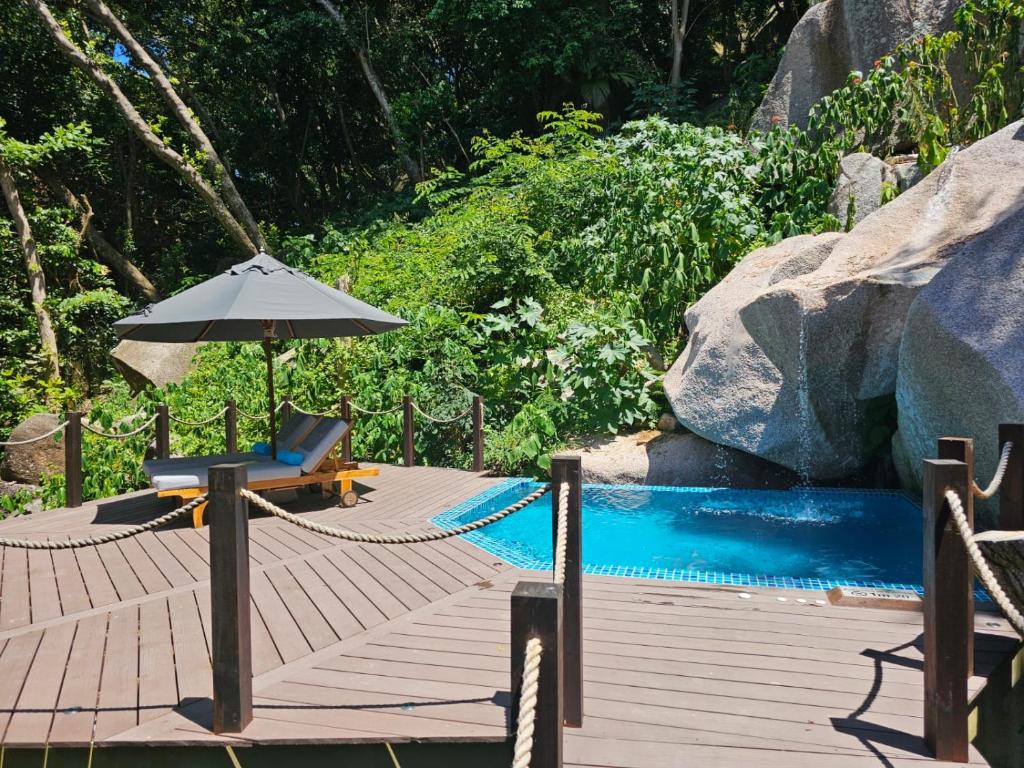 Bazén v ubytování Le Domaine de L'Orangeraie Resort and Spa nebo v jeho okolí