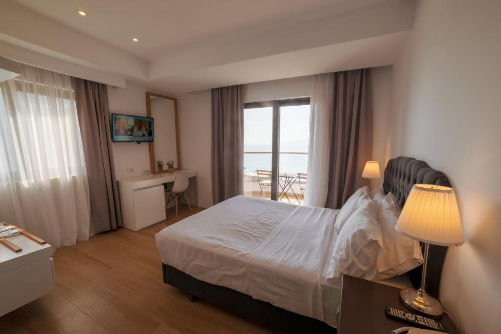 Epirus Hotel - Deluxe Double Room With Sea View