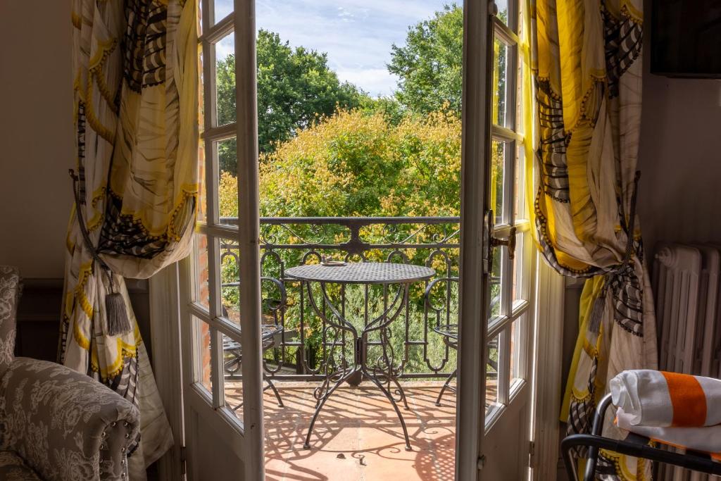 Castel Bois Marie, Maison d'hôtes - Deluxe Double Or Twin Room With Pool View