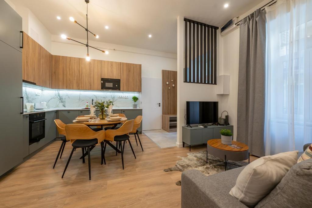 Elisabeth-E40 3 Bedroom Modern Suite 1073 Budapest, Erzsébet krt. 40-42 kép - 1