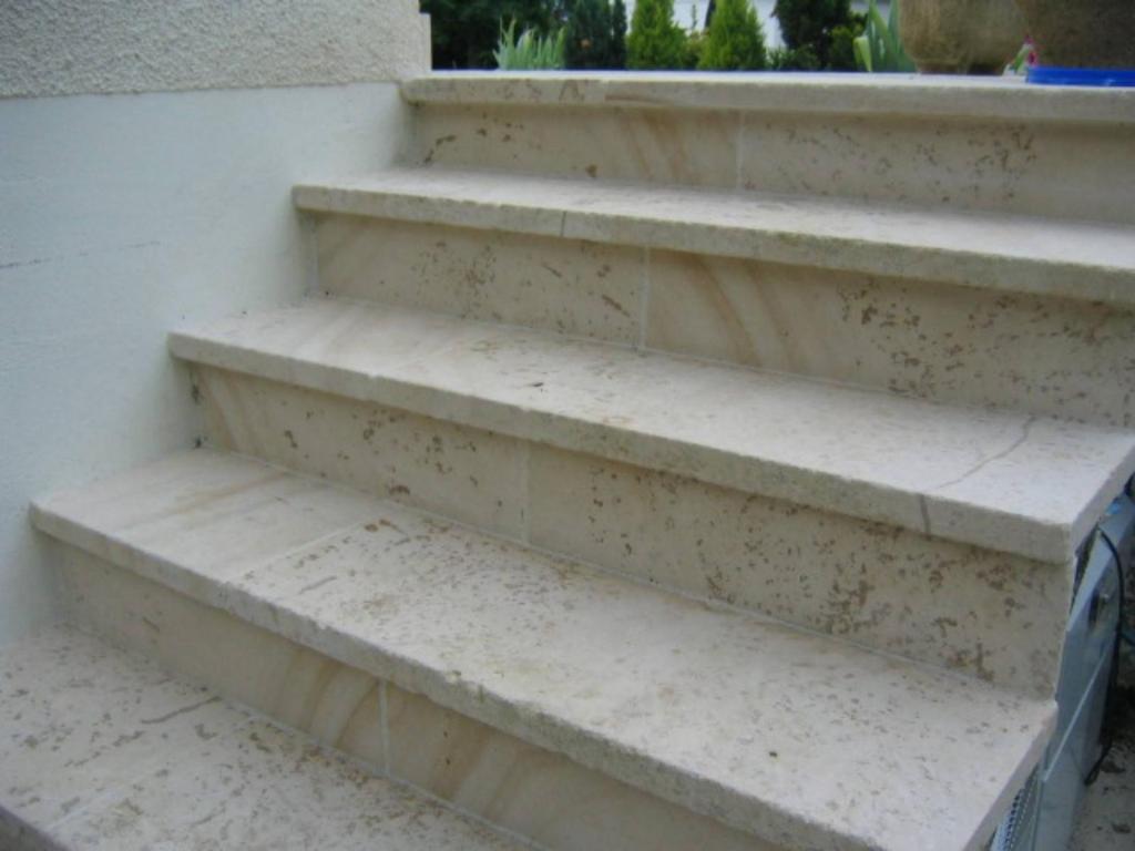 a set of concrete stairs in front of a building at Villa Grace in Toamasina