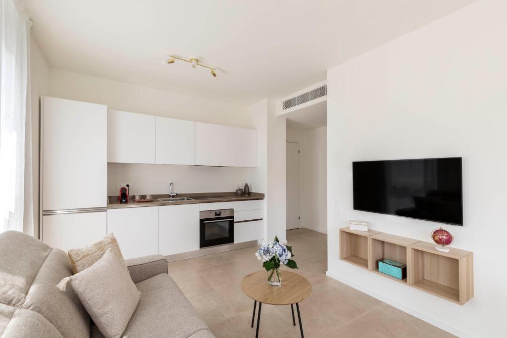Kuchyň nebo kuchyňský kout v ubytování Regalia Suites - Free Parking