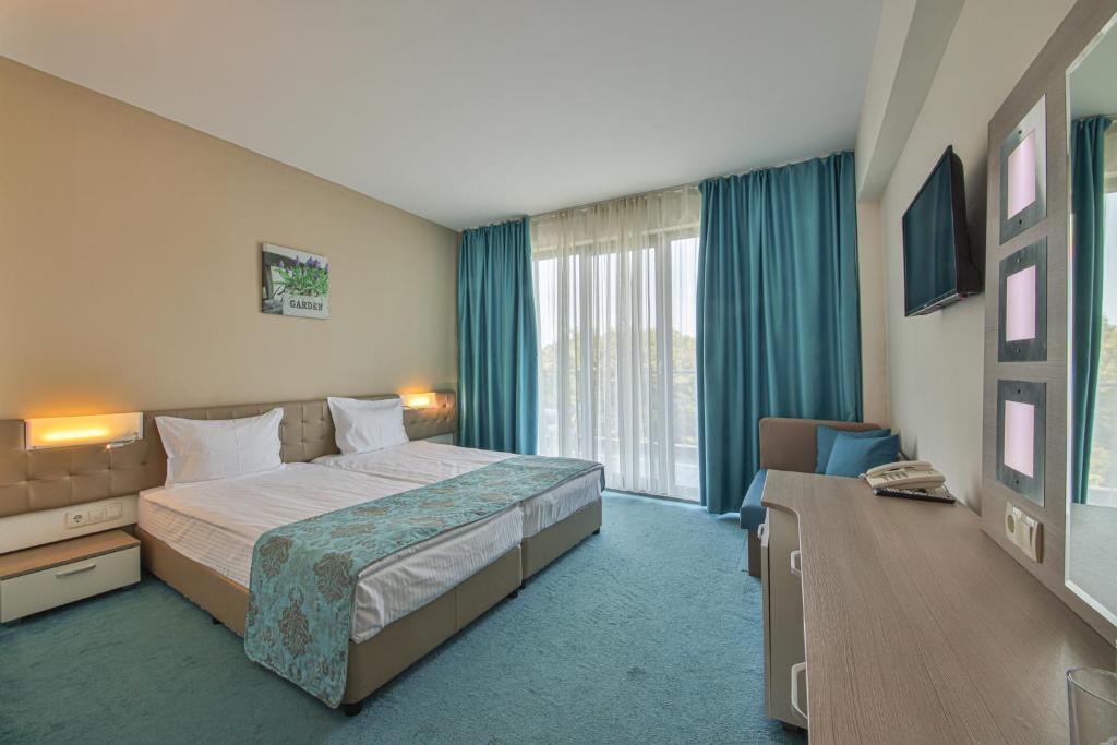 Double or Twin Room with Balcony