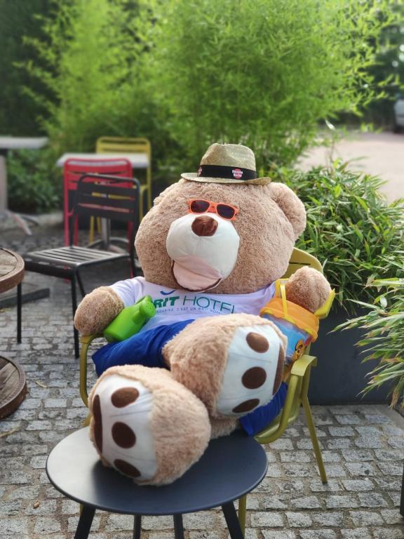 Brit Hotel Reims Croix Blandin - Resim 15