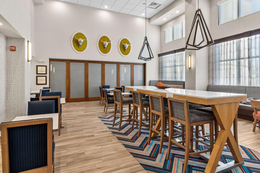 Posezení v ubytování Hampton Inn & Suites Selma-San Antonio/Randolph AFB