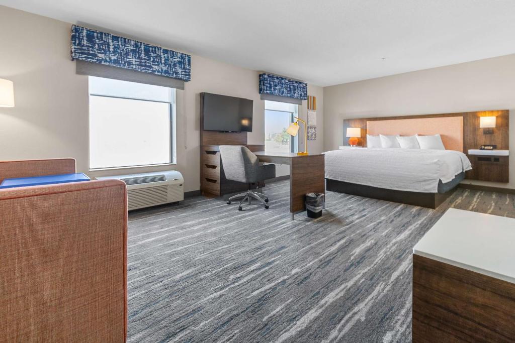 Postel nebo postele na pokoji v ubytování Hampton Inn & Suites Selma-San Antonio/Randolph AFB
