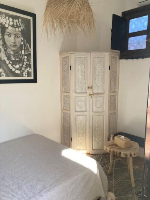 Postel nebo postele na pokoji v ubytování Riad Cosy