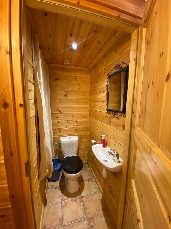 Fotografia z galérie ubytovania Chalet chaleureux l’hospitalet près l’andorre . v destinácii LʼHospitalet-près-lʼAndorre