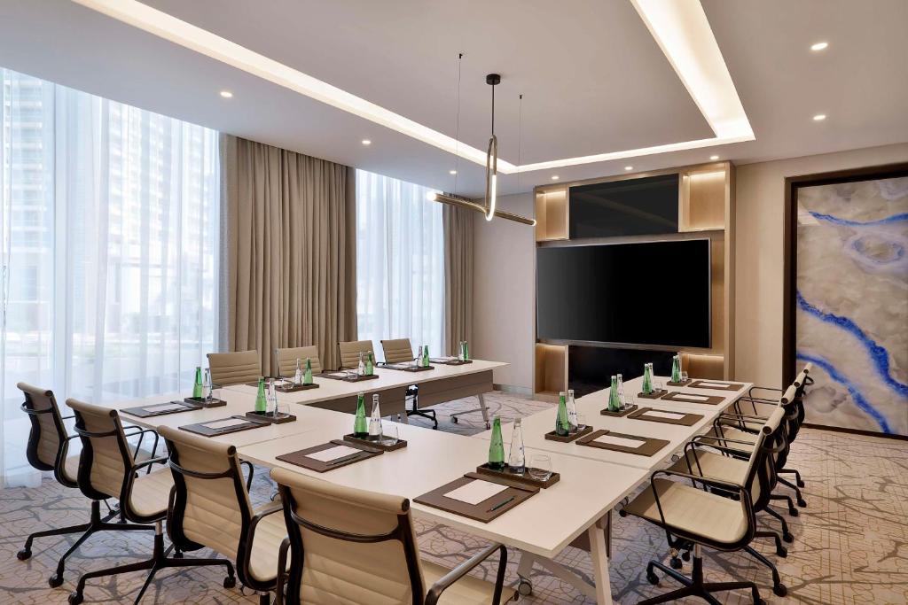 Embassy Suites By Hilton Dubai Business Bay - Resim 45