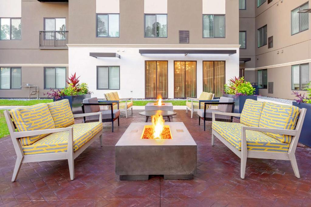WaterWalk Extended Stay by Wyndham Jacksonville Deerwood Pk photo