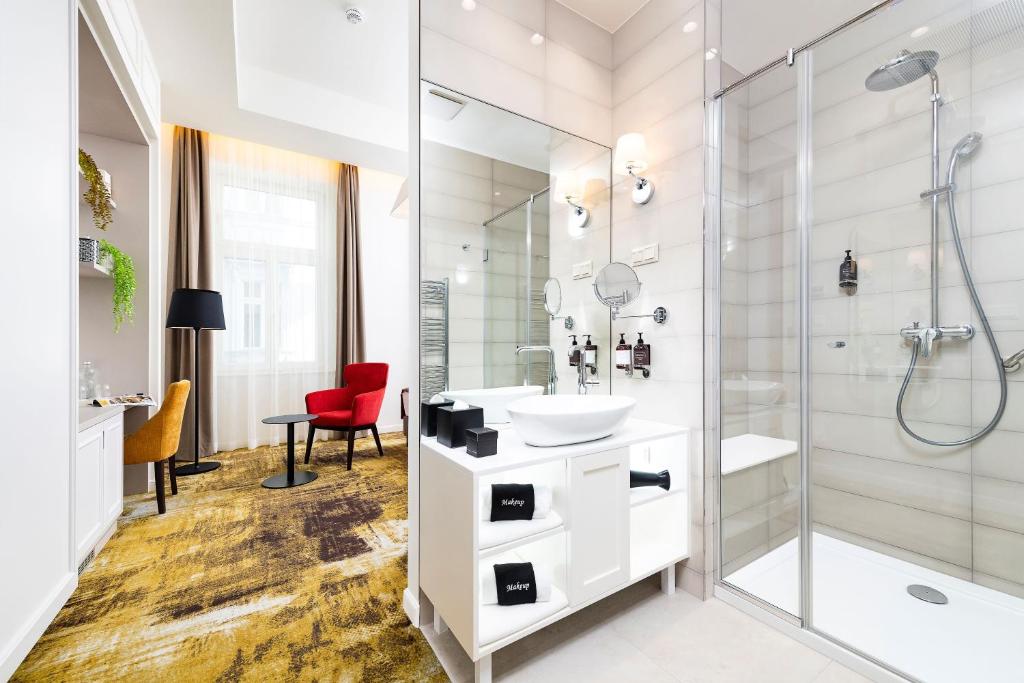 Three Corners Avenue Hotel - Resim 33