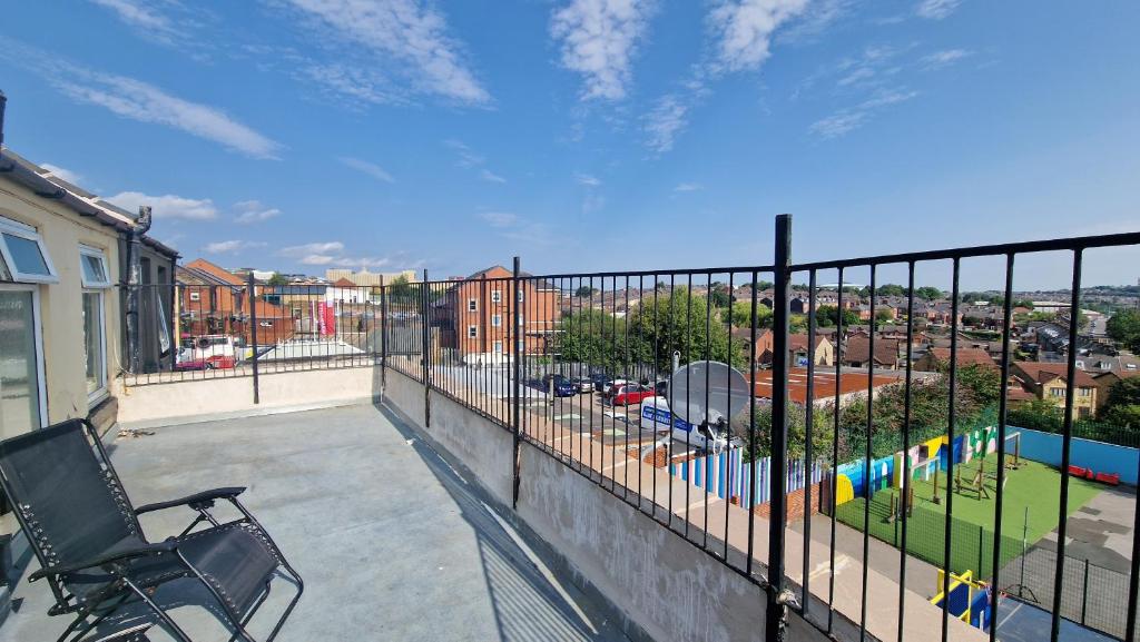 Balkón nebo terasa v ubytování APARTMENT IN CENTRAL BARNSLEY