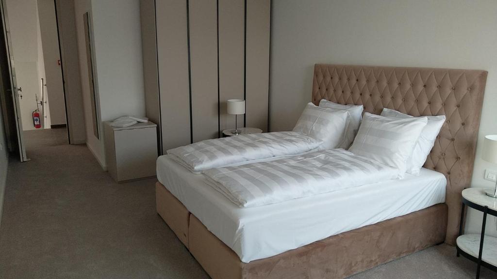 Hotel Oscar - Standard Double Room