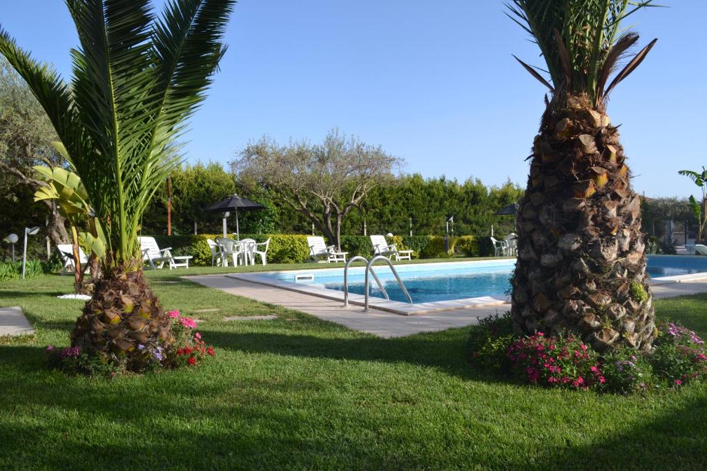 Bazén v ubytovaní Villa Adriana B&B alebo v jeho blízkosti