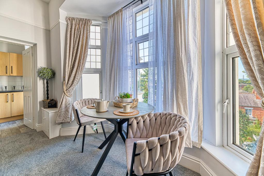 Chester Heights by Guestz - One-Bedroom Apartment