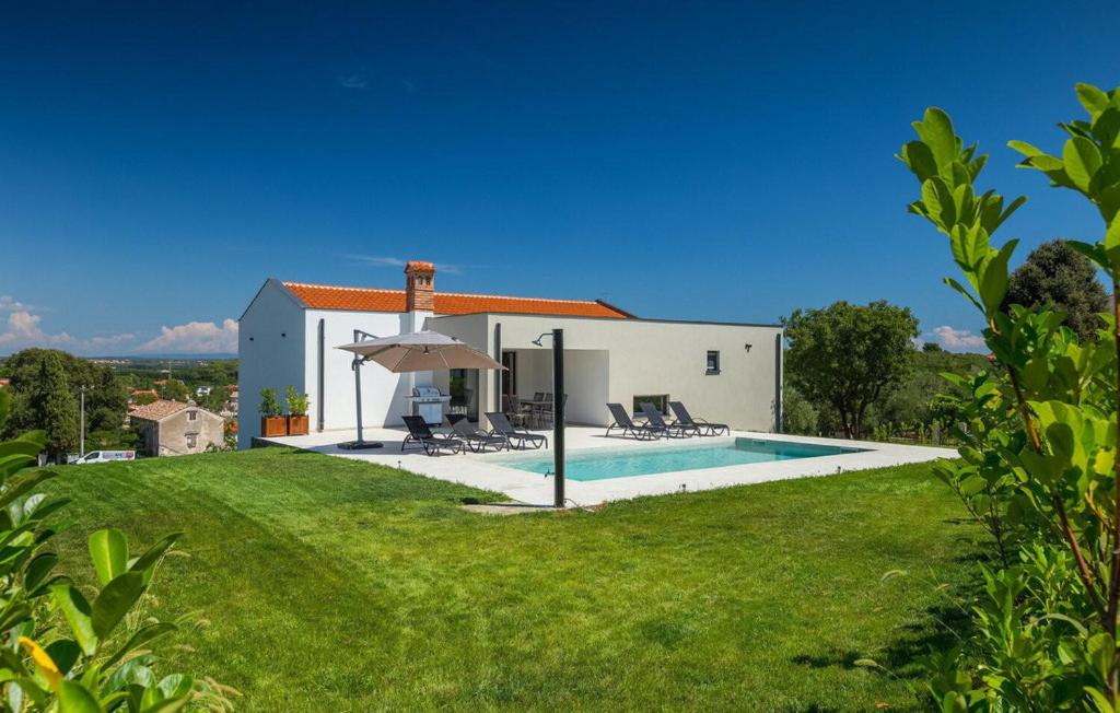 Πισίνα στο ή κοντά στο Villa Lia for 6 people near Pula with children playground and private pool