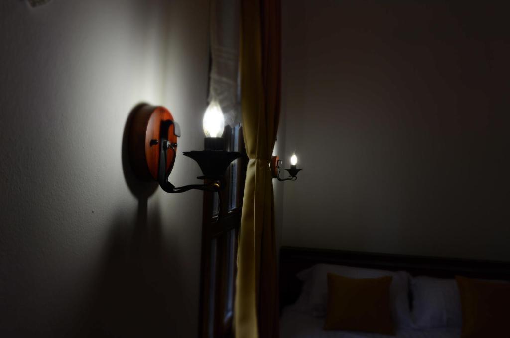 The House of Dollma , Inside Kruja Castle - Chambre Double Standard