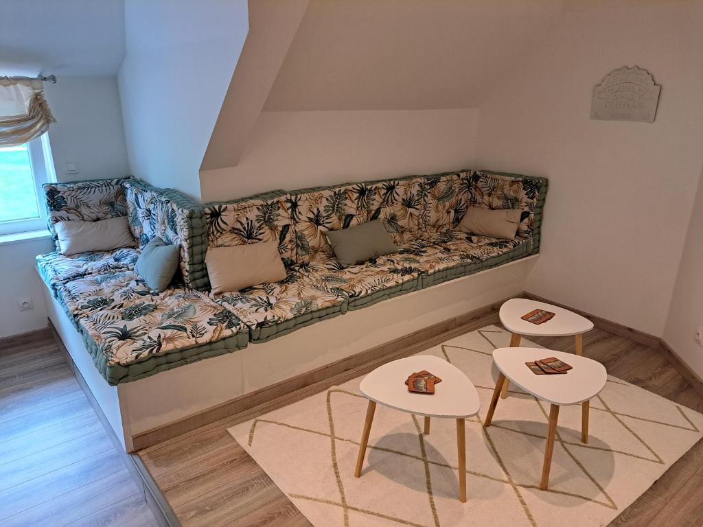 Posezení v ubytování CHAMBRE D'HOTES à LA CAMPAGNE DANS UN CADRE VERDOYANT