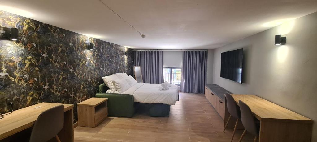 University Boutique Rooms - 13