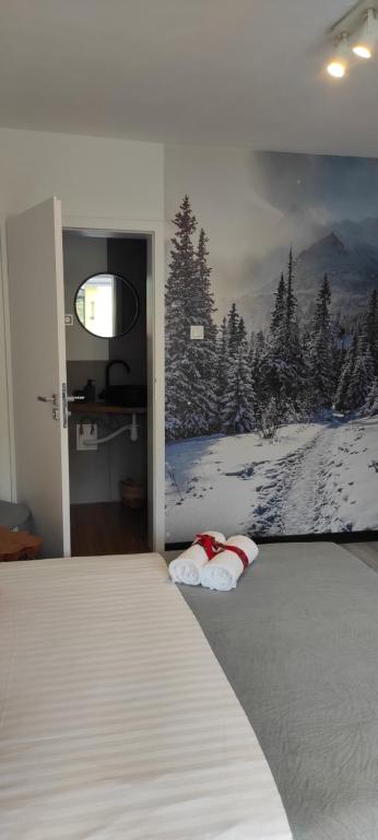 Beskidzka Guest House - Triple Room With Balcony