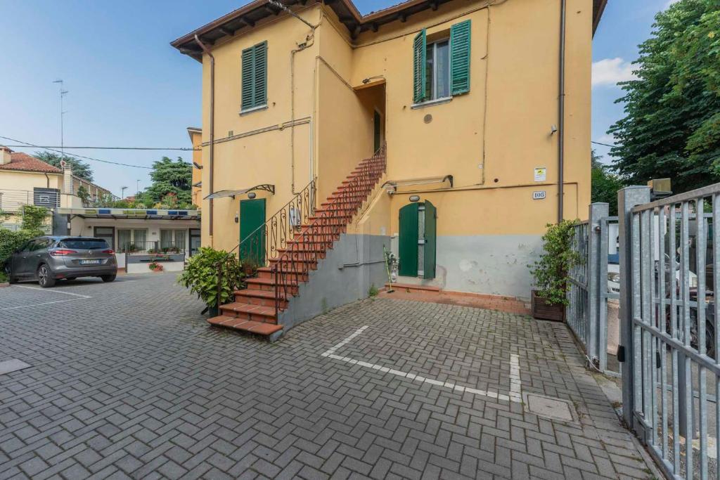 The building in which Az apartmant is located