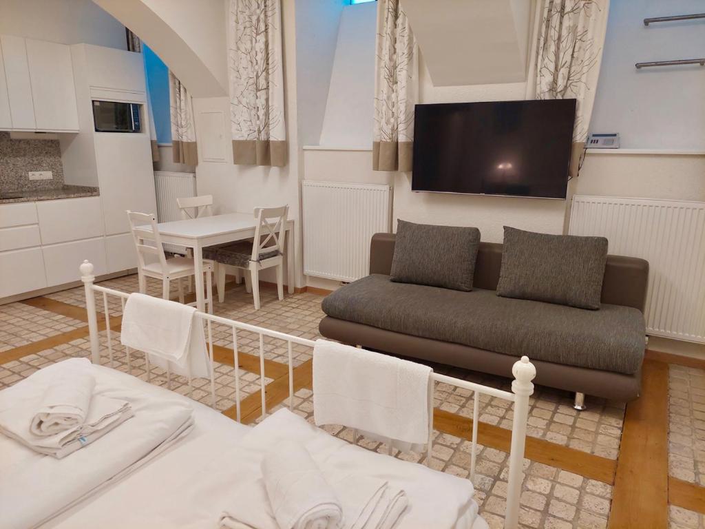 Modern Studios near City Center - Resim 16