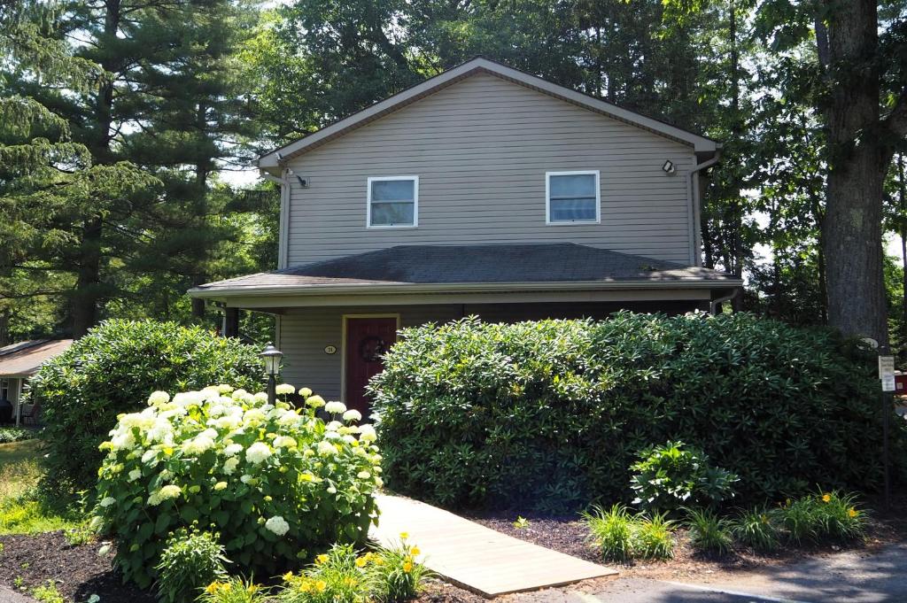 Woodfield Manor - A Sundance Vacations Property - King Suite Met Open Haard